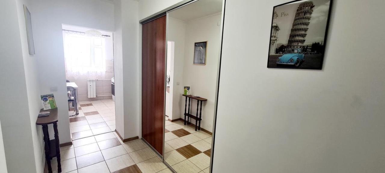 Perfect View Apartament 2 Rooms Self Check-In Бухарест Экстерьер фото